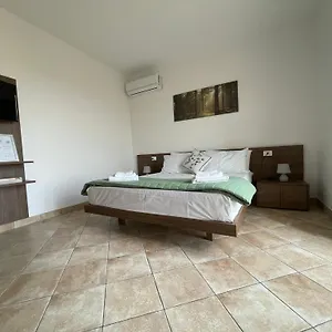 Maison De Cheeramie - Tourist Tra Mare E Etna Appartamento